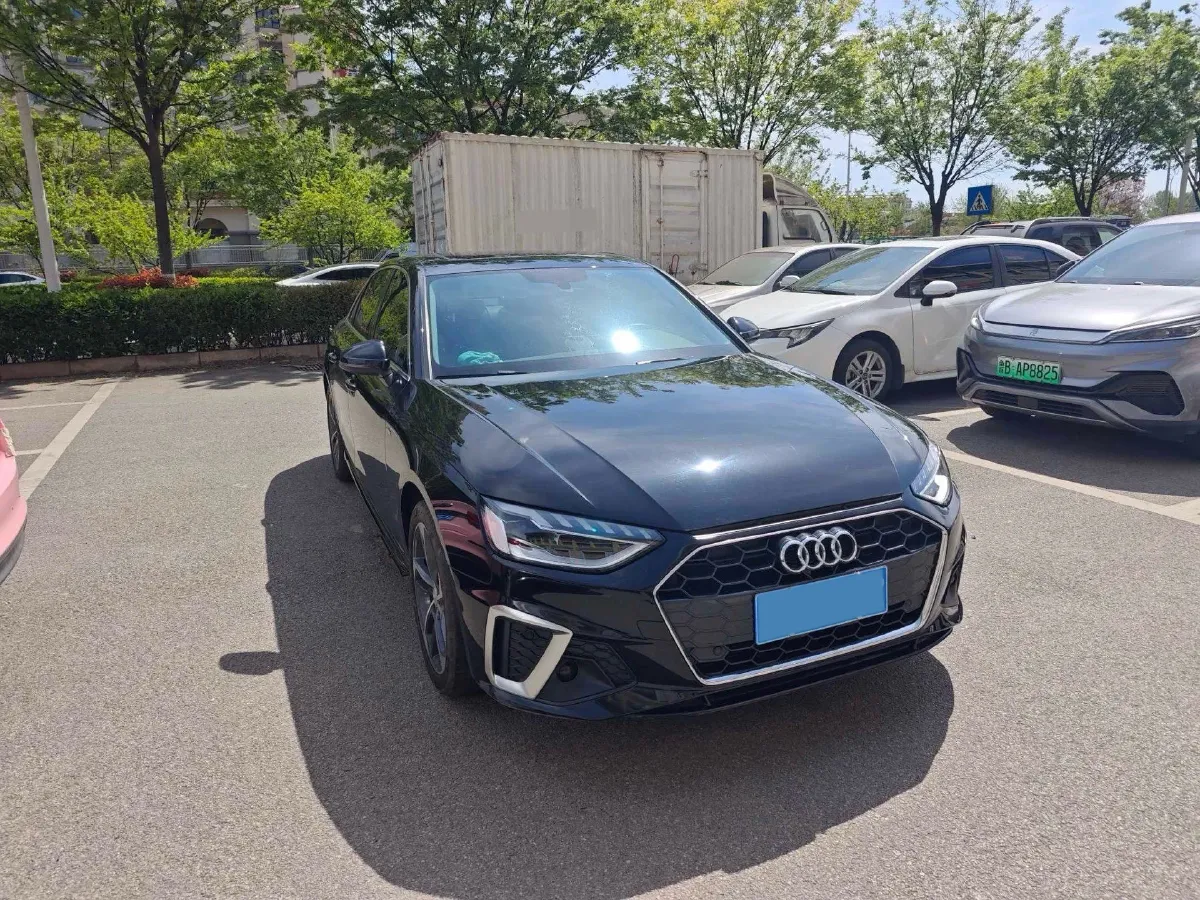 2022 Audi A4L 2.0T 190HP L4 7DCT,autocango,china used car exporter,china ev exporter,chinese used car exporter,chinese used ev exporter