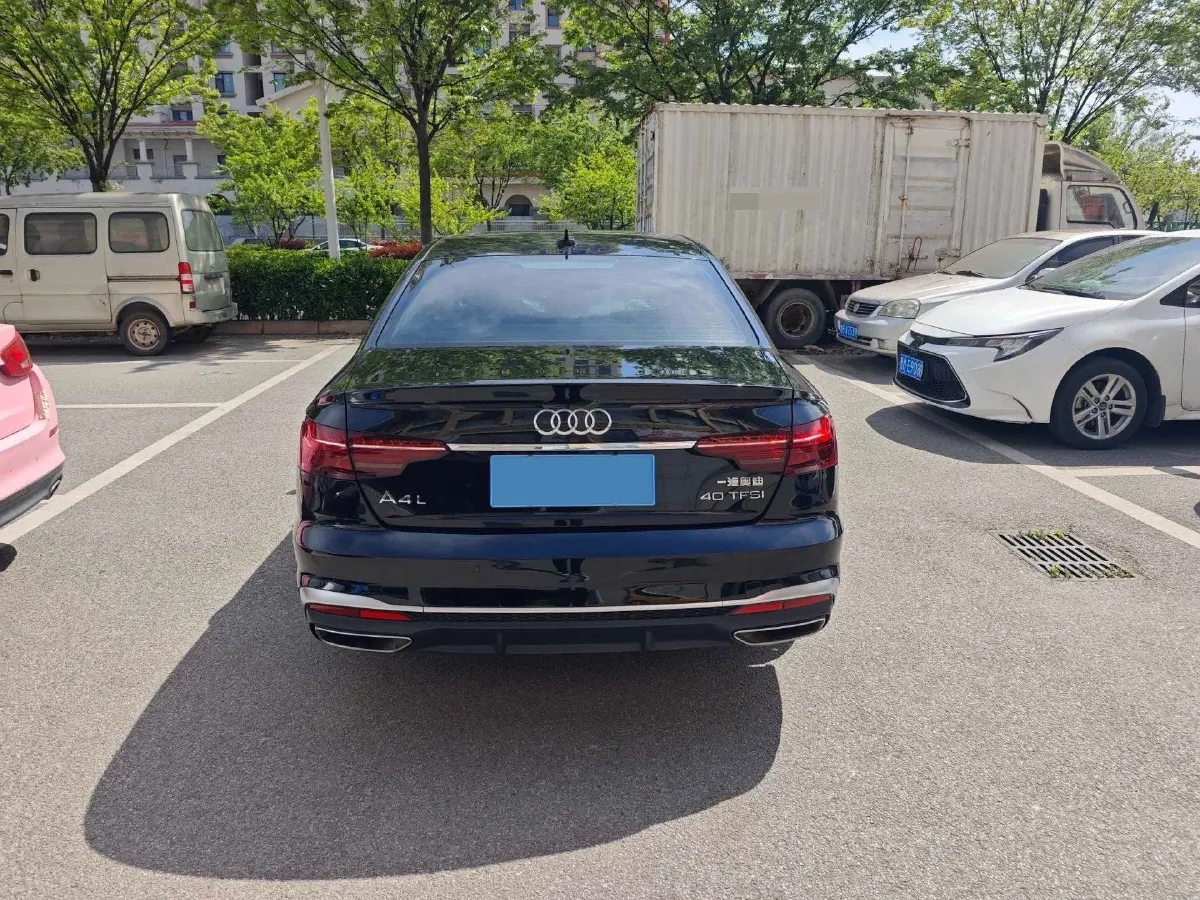 2022 Audi A4L 2.0T 190HP L4 7DCT,autocango,china used car exporter,china ev exporter,chinese used car exporter,chinese used ev exporter