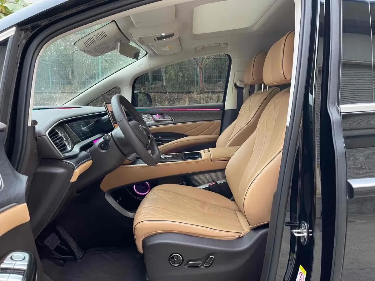 2024 Denza D9 1.5T 139HP L4 E-CVT PHEV 40KWH,autocango,china used car exporter,china ev exporter,chinese used car exporter,chinese used ev exporter