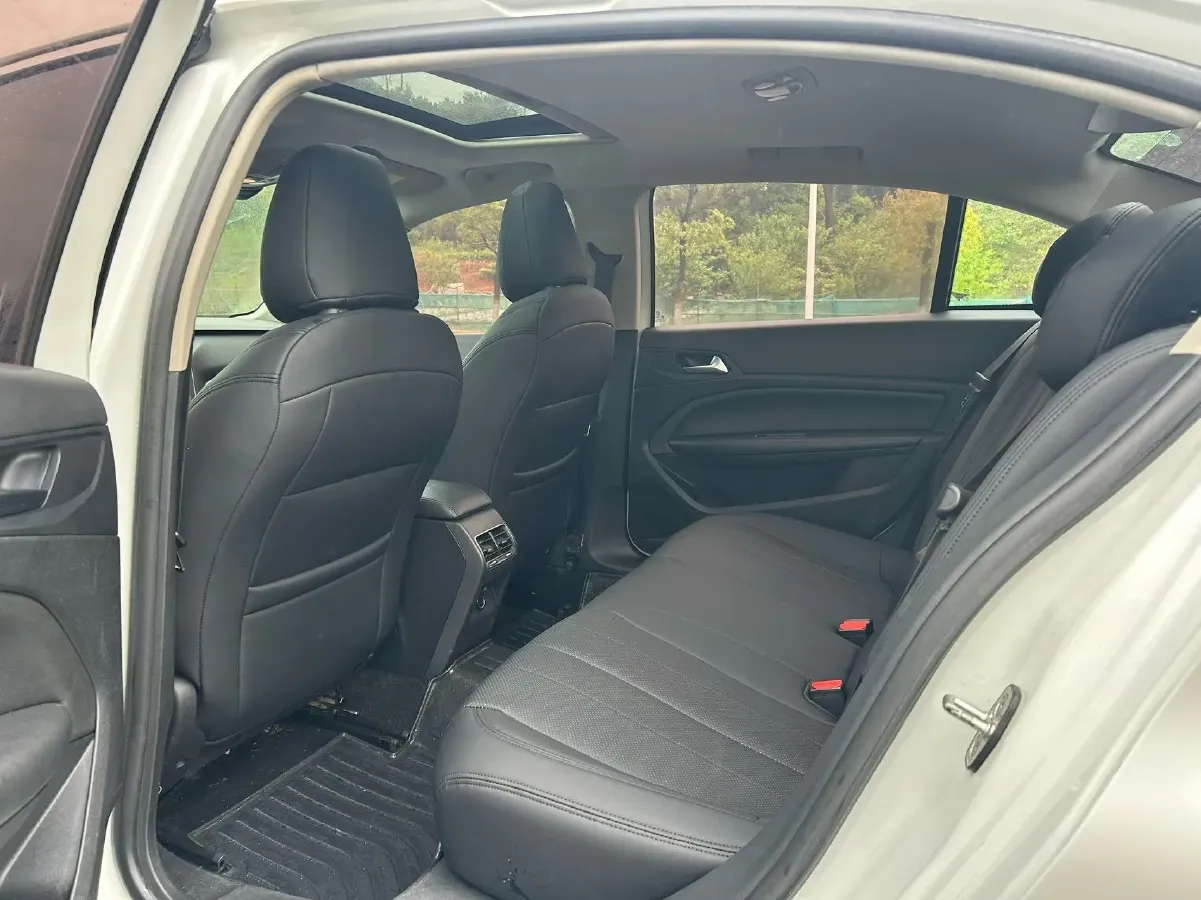 2018 Peugeot 408 1.6T 167HP L4 6AT,autocango,china used car exporter,china ev exporter,chinese used car exporter,chinese used ev exporter