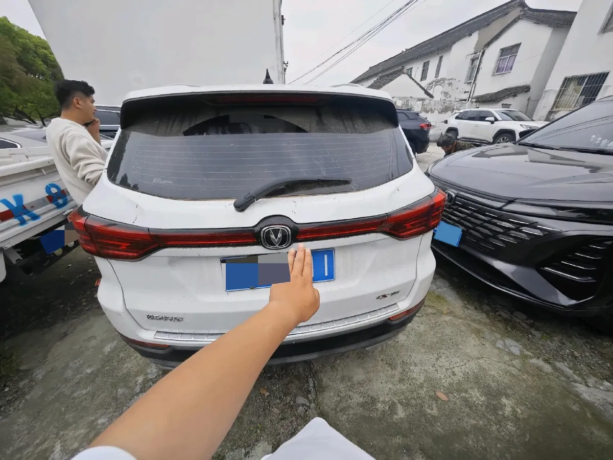 2023 ChangAn CS75 1.5T 188HP L4 7DCT,autocango,china used car exporter,china ev exporter,chinese used car exporter,chinese used ev exporter