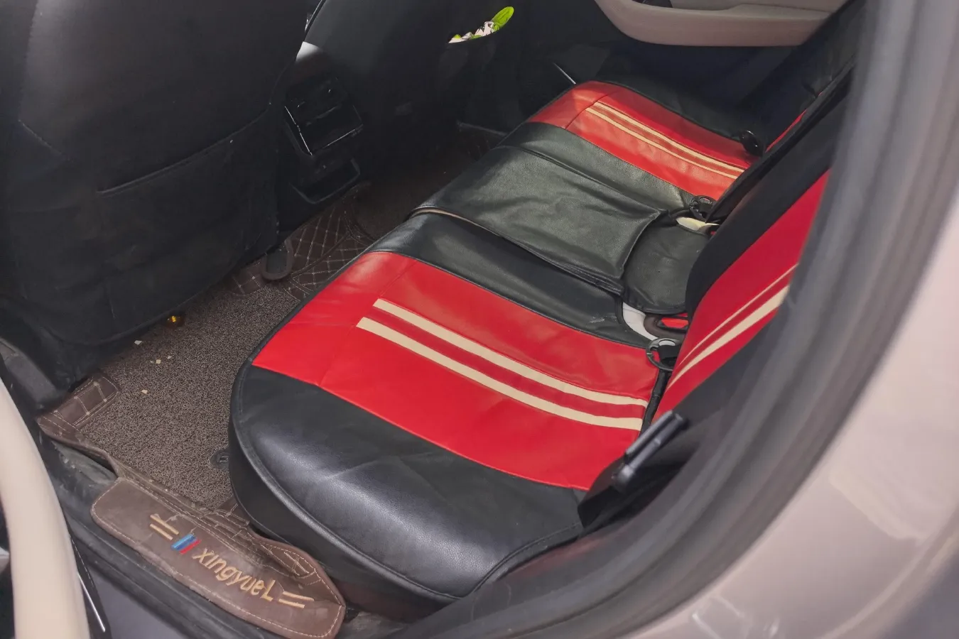 2021 Geely Monjaro 2.0T 218HP L4 7DCT,autocango,china used car exporter,china ev exporter,chinese used car exporter,chinese used ev exporter