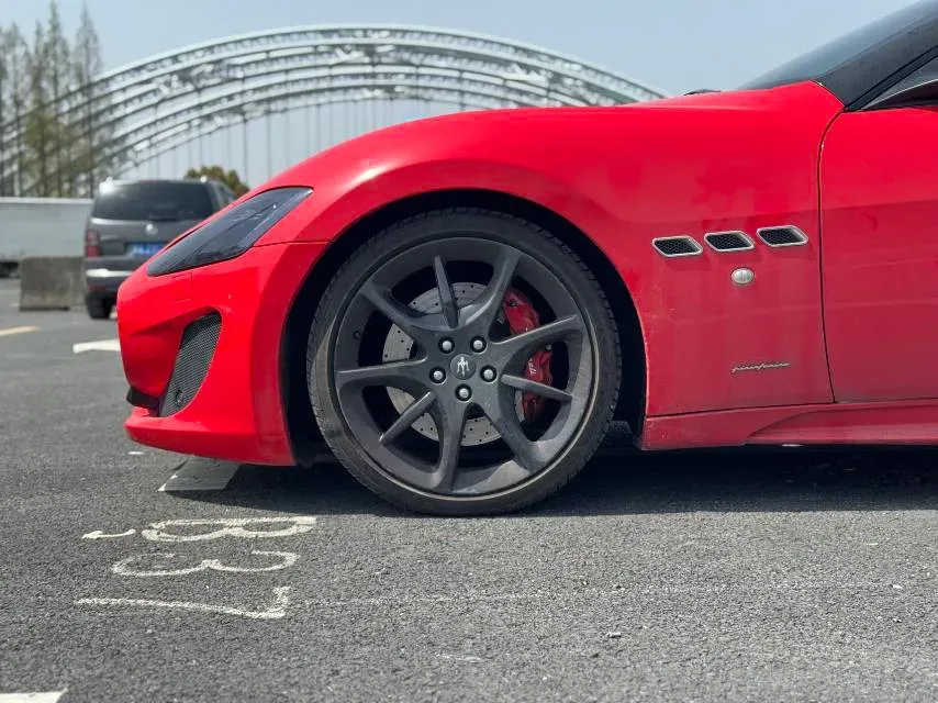 2013 Maserati GranTurismo 4.7L 460HP V8 6AT,autocango,china used car exporter,china ev exporter,chinese used car exporter,chinese used ev exporter