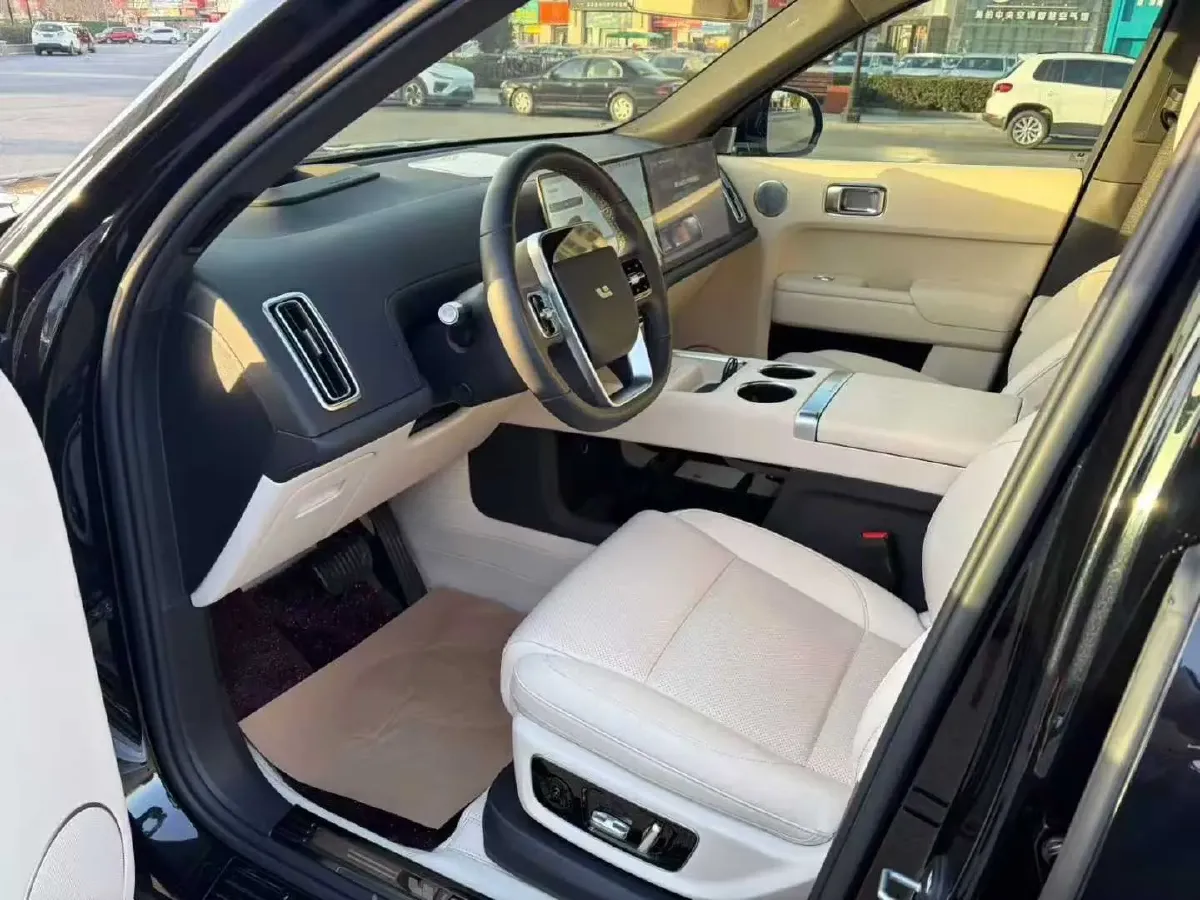 2024 Li L9 Range Extended 154HP REEV 52.3KWH,autocango,china used car exporter,china ev exporter,chinese used car exporter,chinese used ev exporter