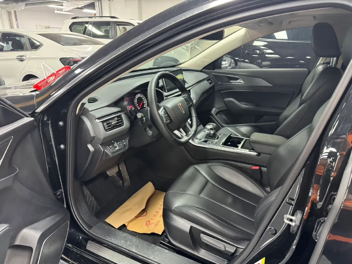 2020 HongQi H5 1.5T 169HP L4 7DCT,autocango,china used car exporter,china ev exporter,chinese used car exporter,chinese used ev exporter