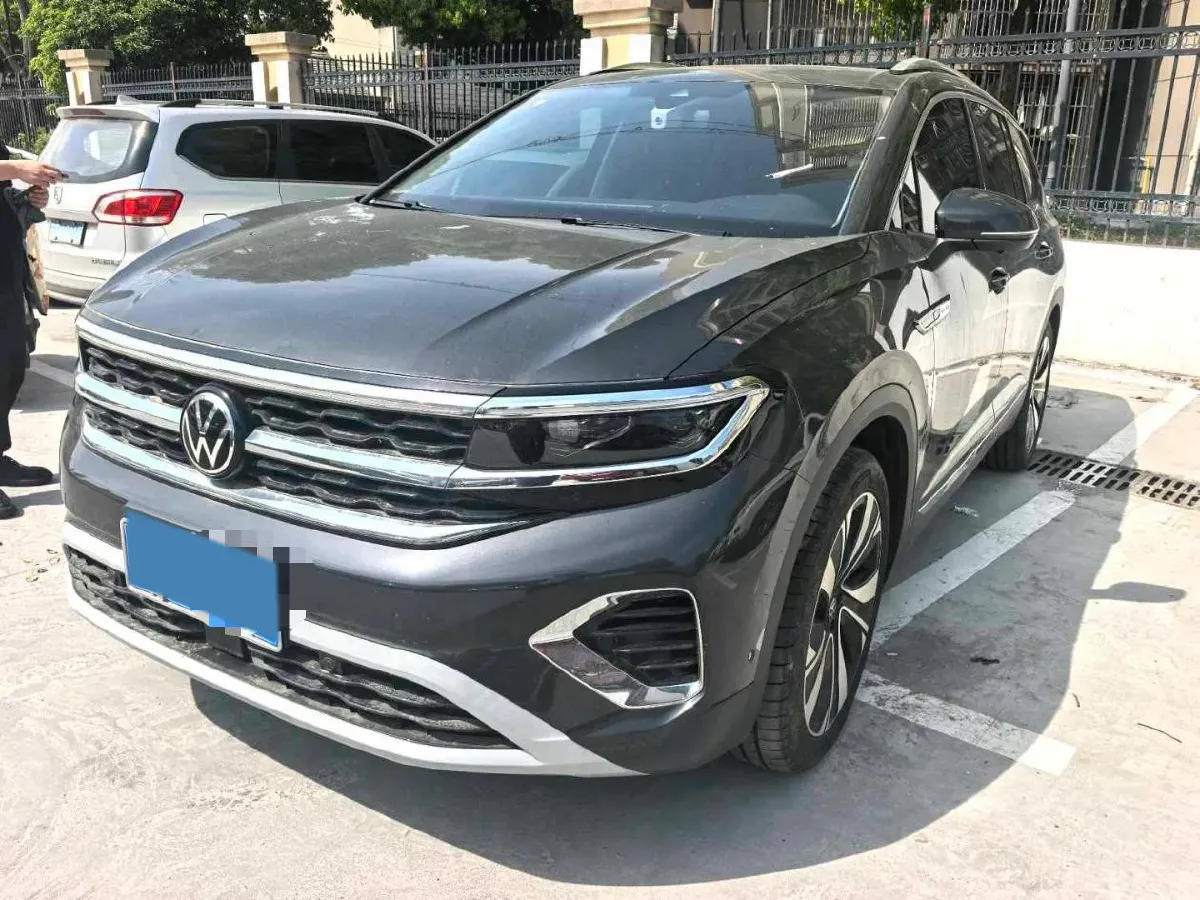 2023 Volkswagen Talagon 2.0T 220HP L4 7DCT,autocango,china used car exporter,china ev exporter,chinese used car exporter,chinese used ev exporter