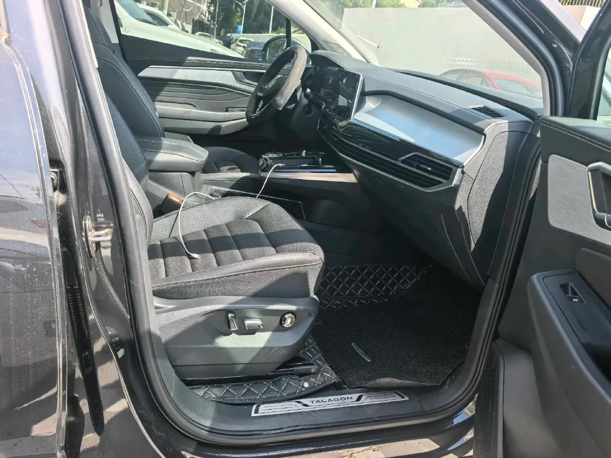 2023 Volkswagen Talagon 2.0T 220HP L4 7DCT,autocango,china used car exporter,china ev exporter,chinese used car exporter,chinese used ev exporter