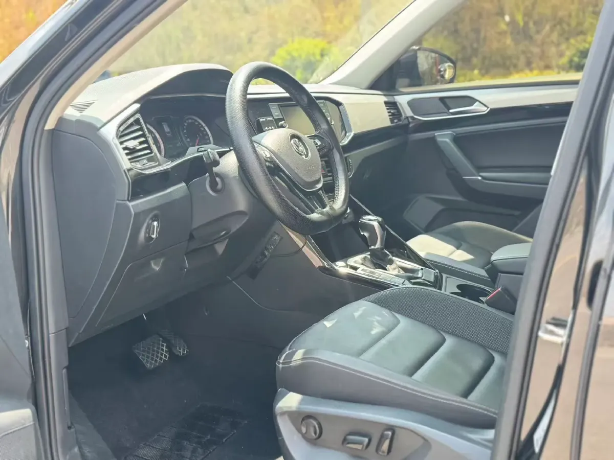 2019 Renault Koleos 2.0L 154HP L4 CVT,autocango,china used car exporter,china ev exporter,chinese used car exporter,chinese used ev exporter