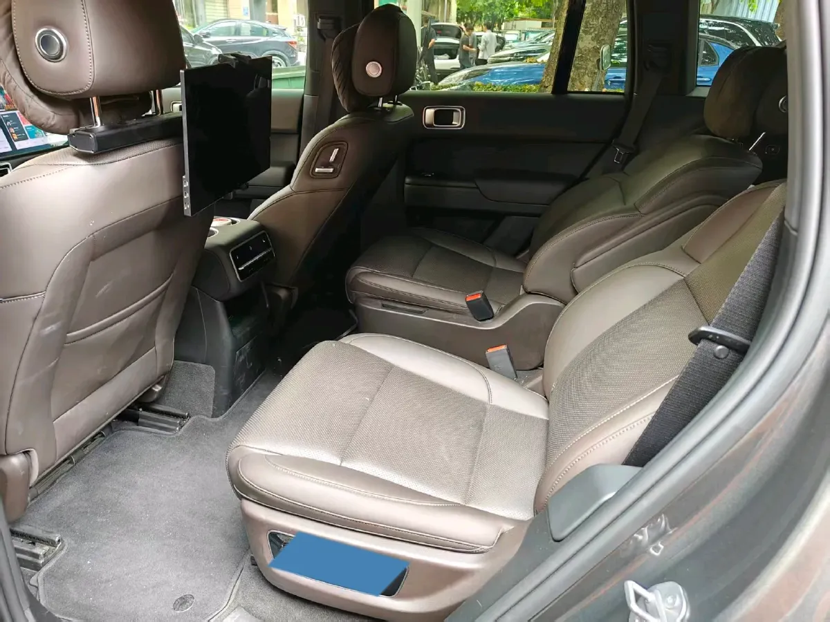 2023 Li L8 Range Extended 154HP REEV 40.9KWH,autocango,china used car exporter,china ev exporter,chinese used car exporter,chinese used ev exporter