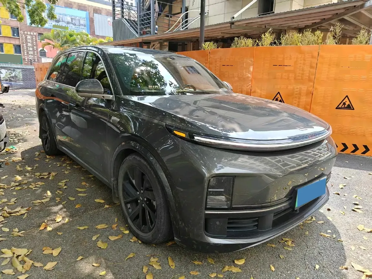 2023 Li L8 Range Extended 154HP REEV 40.9KWH,autocango,china used car exporter,china ev exporter,chinese used car exporter,chinese used ev exporter