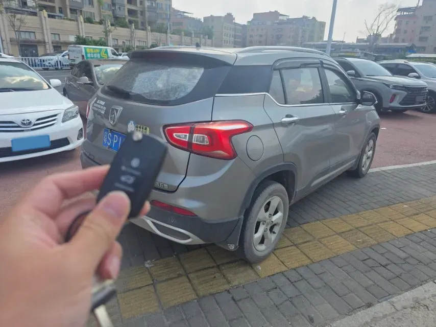 2017 BaoJun 310W 1.5L 105HP L4 6MT,autocango,china used car exporter,china ev exporter,chinese used car exporter,chinese used ev exporter