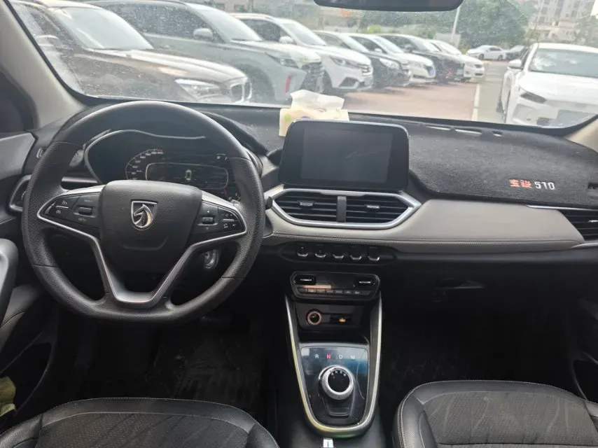 2017 BaoJun 310W 1.5L 105HP L4 6MT,autocango,china used car exporter,china ev exporter,chinese used car exporter,chinese used ev exporter