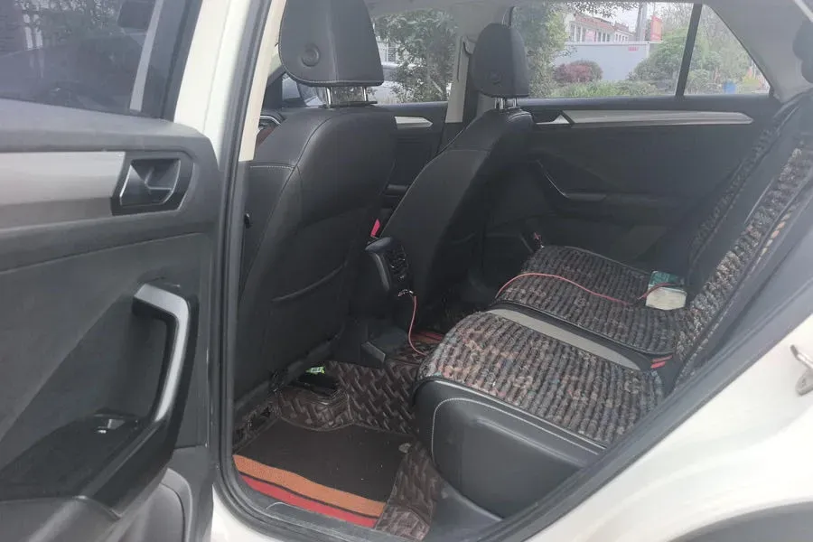 2022 Volkswagen T-Roc 1.4T 150HP L4 7DCT,autocango,china used car exporter,china ev exporter,chinese used car exporter,chinese used ev exporter