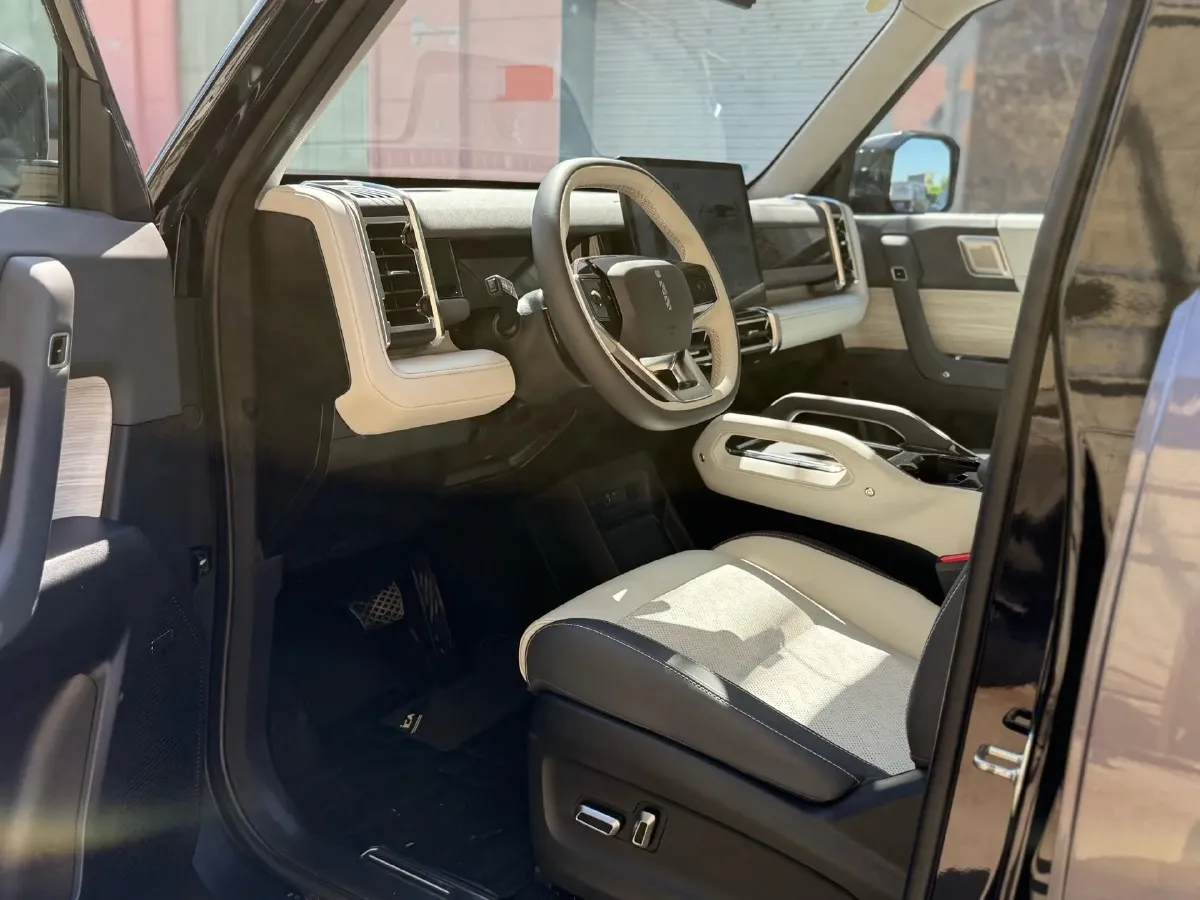 2024 iCAR iCAR 03 BEV 65.69KWH,autocango,china used car exporter,china ev exporter,chinese used car exporter,chinese used ev exporter