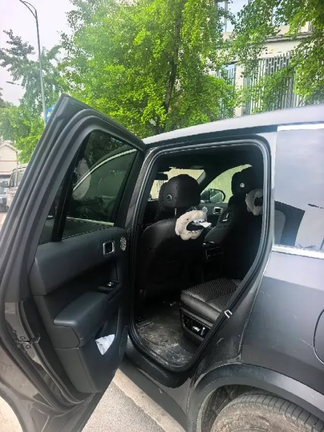 2023 Li L8 Range Extended 154HP REEV 40.9KWH,autocango,china used car exporter,china ev exporter,chinese used car exporter,chinese used ev exporter