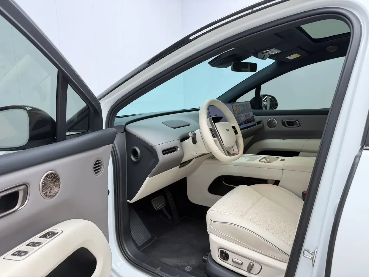 2025 Li i6 BEV,autocango,china used car exporter,china ev exporter,chinese used car exporter,chinese used ev exporter