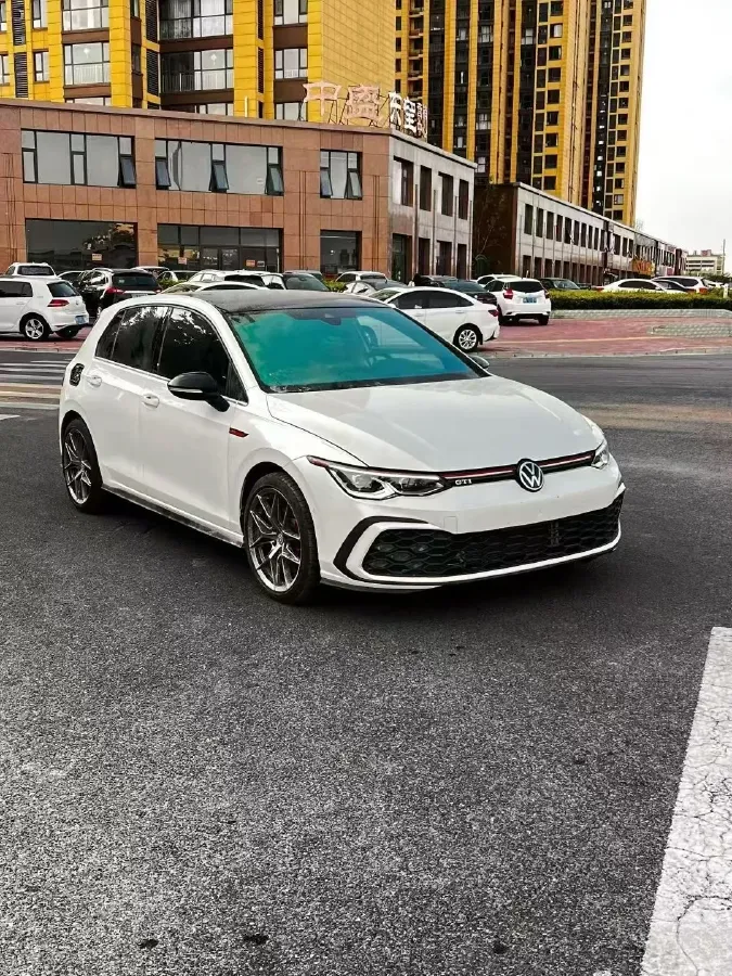 2021 Volkswagen GolfGTI 2.0T 220HP L4 7DCT,autocango,china used car exporter,china ev exporter,chinese used car exporter,chinese used ev exporter
