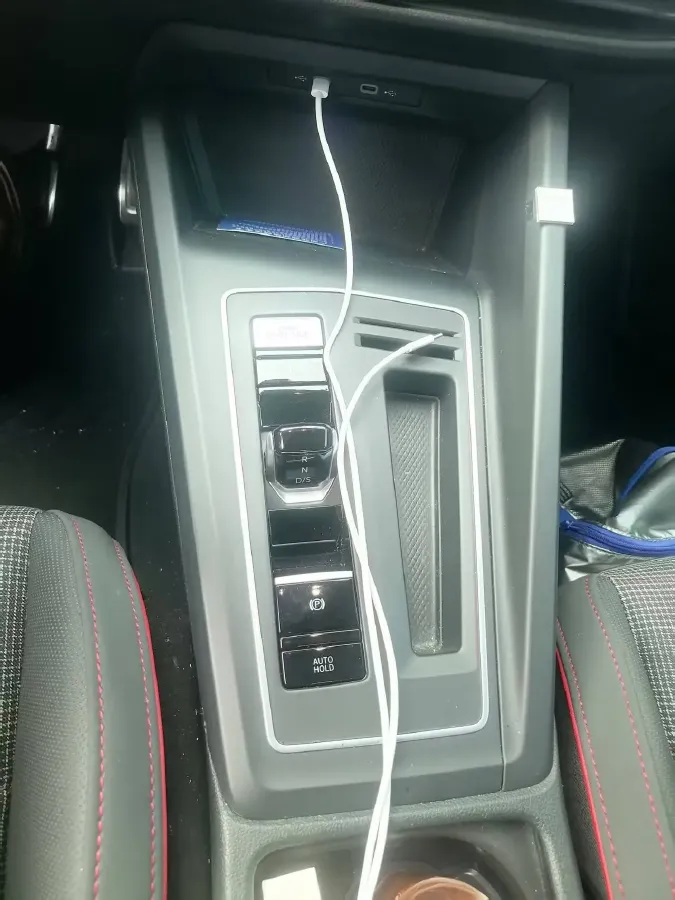 2021 Volkswagen GolfGTI 2.0T 220HP L4 7DCT,autocango,china used car exporter,china ev exporter,chinese used car exporter,chinese used ev exporter