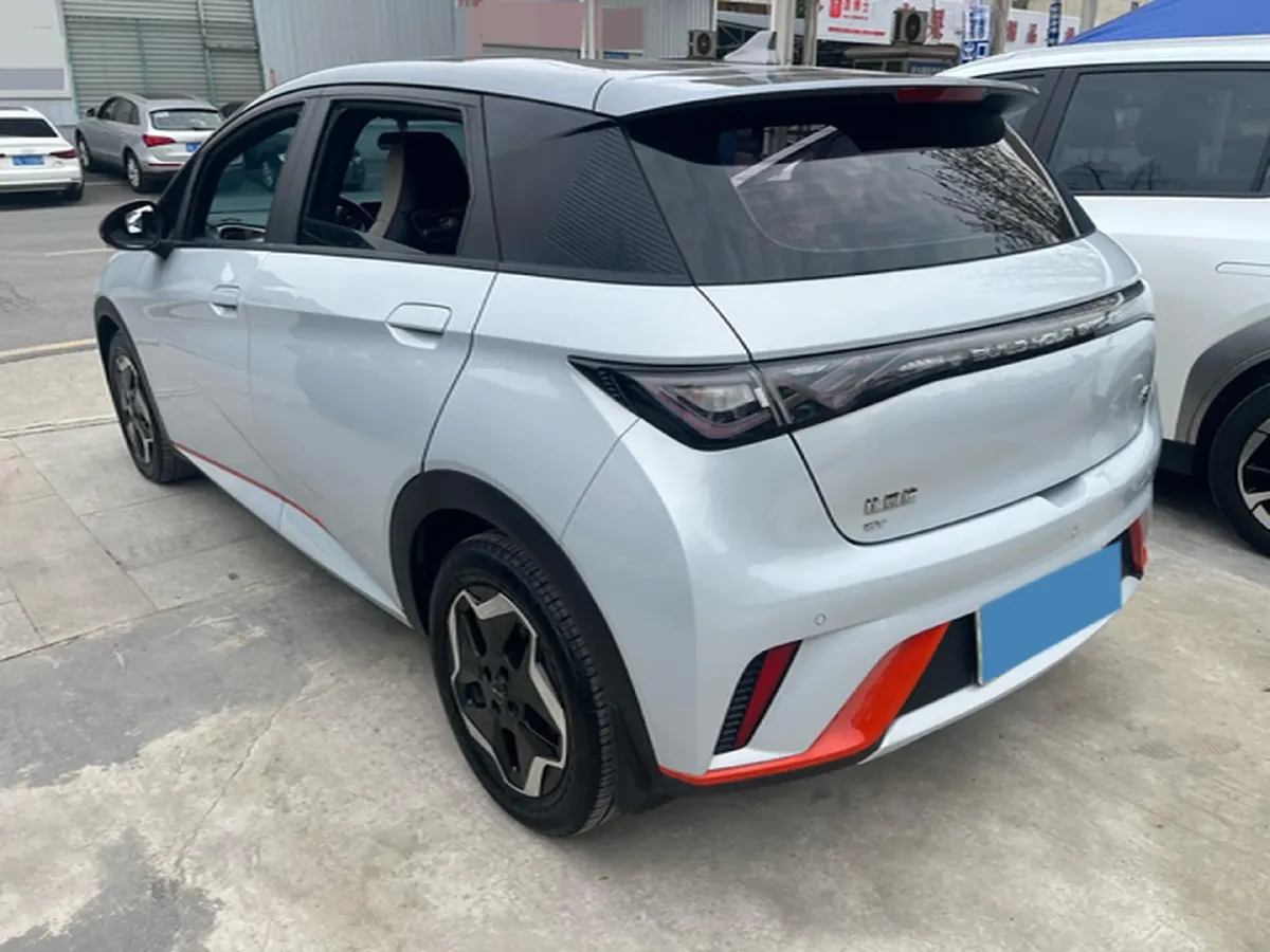 2021 Ford Escort 1.5L 122HP L3 6AT,autocango,china used car exporter,china ev exporter,chinese used car exporter,chinese used ev exporter