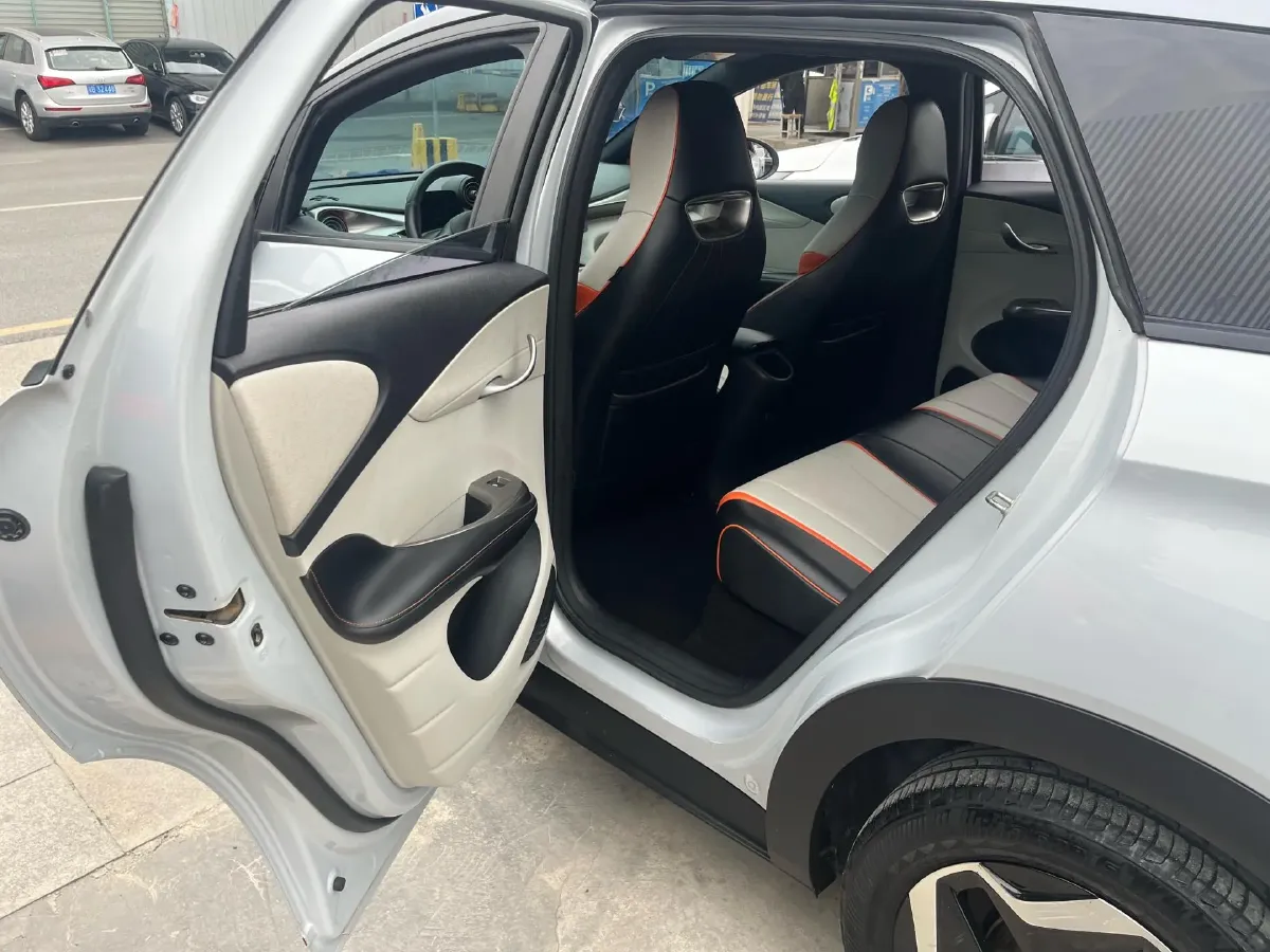 2021 Ford Escort 1.5L 122HP L3 6AT,autocango,china used car exporter,china ev exporter,chinese used car exporter,chinese used ev exporter