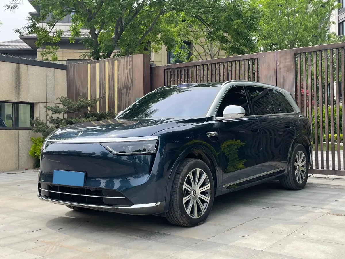 2025 AITO AITO M8 REEV 160HP REEV 53.4KWH,autocango,china used car exporter,china ev exporter,chinese used car exporter,chinese used ev exporter