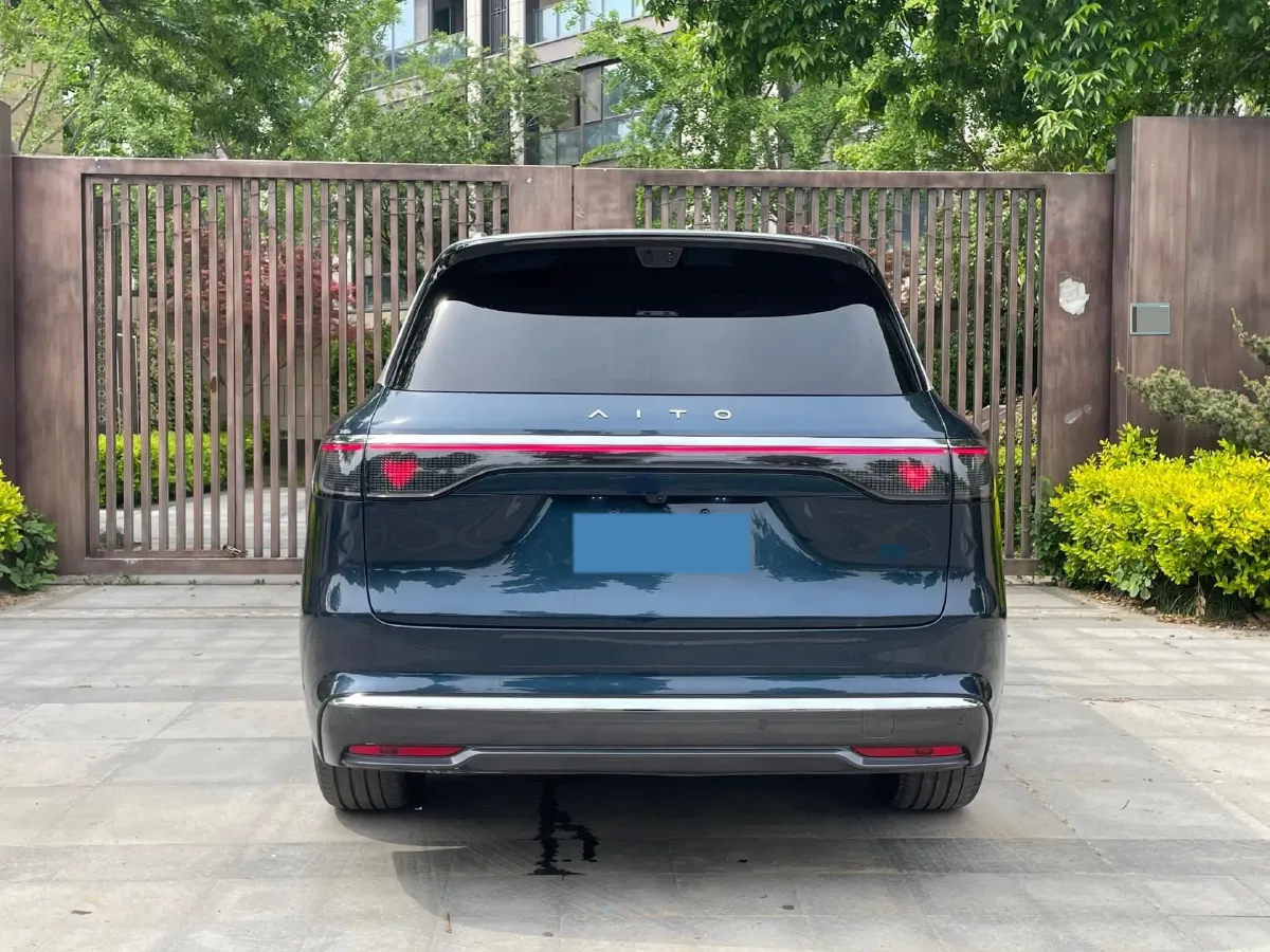 2025 AITO AITO M8 REEV 160HP REEV 53.4KWH,autocango,china used car exporter,china ev exporter,chinese used car exporter,chinese used ev exporter