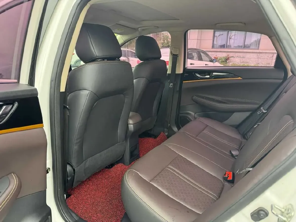 2019 ChangAn Eado DT 1.6L 125HP L4 4AT,autocango,china used car exporter,china ev exporter,chinese used car exporter,chinese used ev exporter