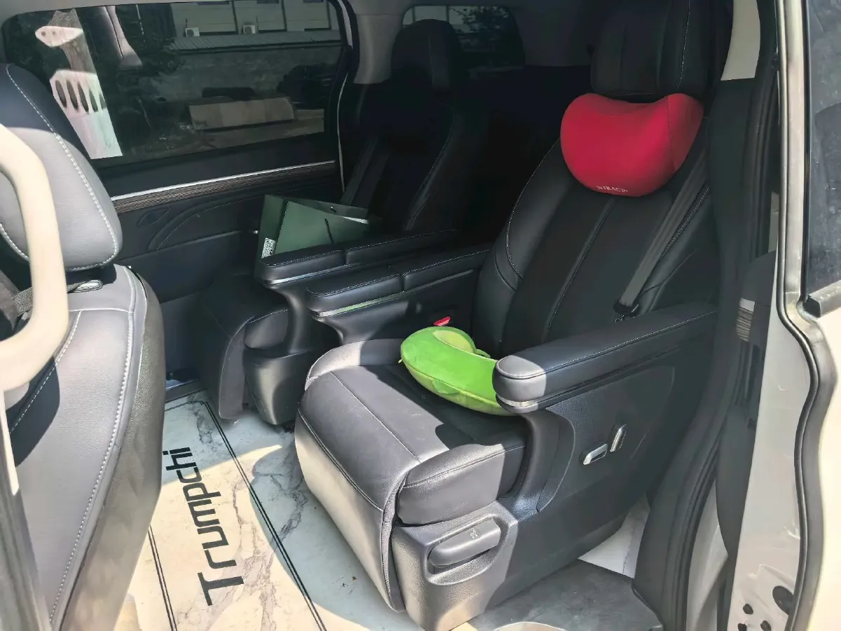 2023 GAC Trumpchi M8 2.0T 252HP L4 8AT,autocango,china used car exporter,china ev exporter,chinese used car exporter,chinese used ev exporter