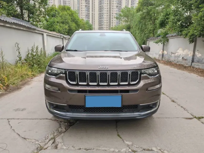 2018 Jeep Grand Commander 2.0T 265HP L4 9AT,autocango,china used car exporter,china ev exporter,chinese used car exporter,chinese used ev exporter