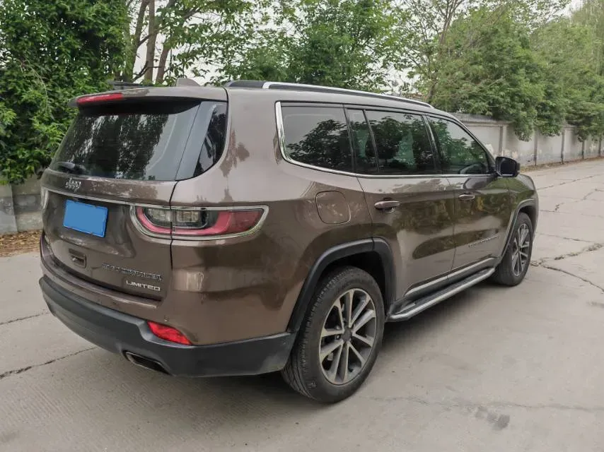 2018 Jeep Grand Commander 2.0T 265HP L4 9AT,autocango,china used car exporter,china ev exporter,chinese used car exporter,chinese used ev exporter