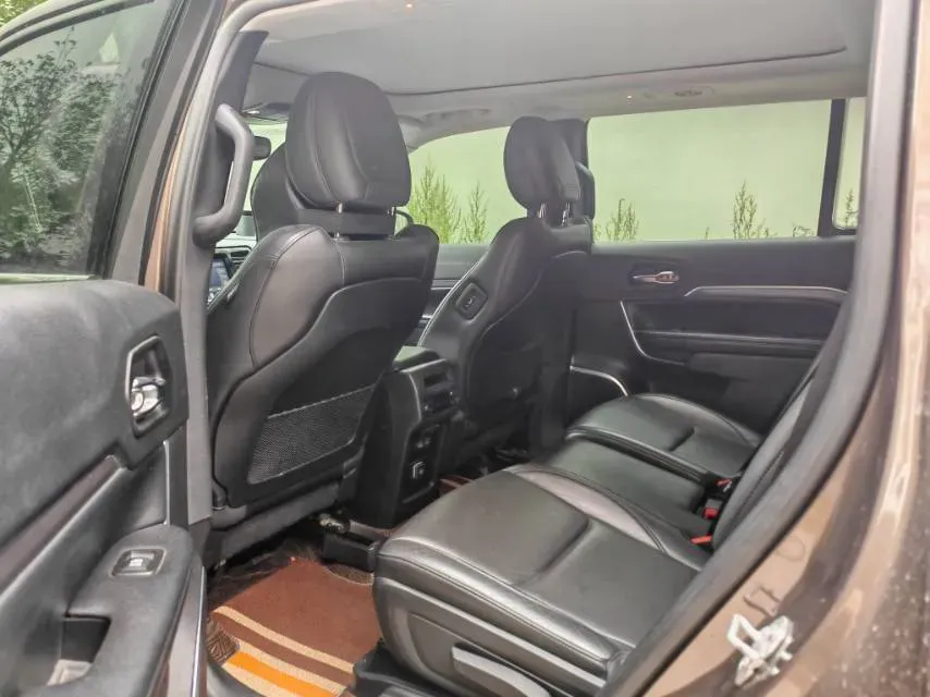 2018 Jeep Grand Commander 2.0T 265HP L4 9AT,autocango,china used car exporter,china ev exporter,chinese used car exporter,chinese used ev exporter