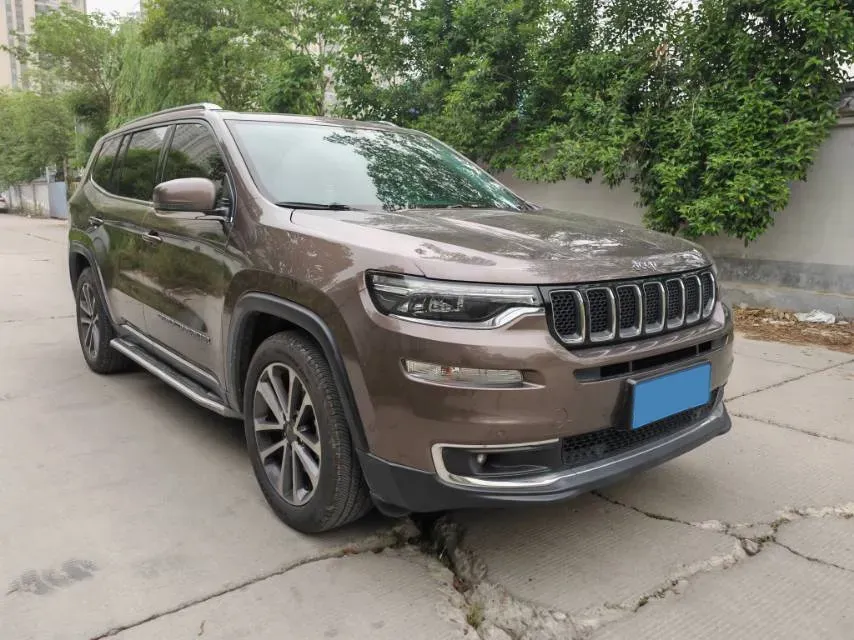 2018 Jeep Grand Commander 2.0T 265HP L4 9AT,autocango,china used car exporter,china ev exporter,chinese used car exporter,chinese used ev exporter