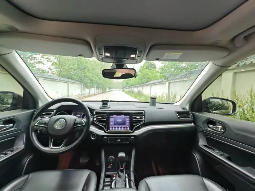 2018 Jeep Grand Commander 2.0T 265HP L4 9AT,autocango,china used car exporter,china ev exporter,chinese used car exporter,chinese used ev exporter