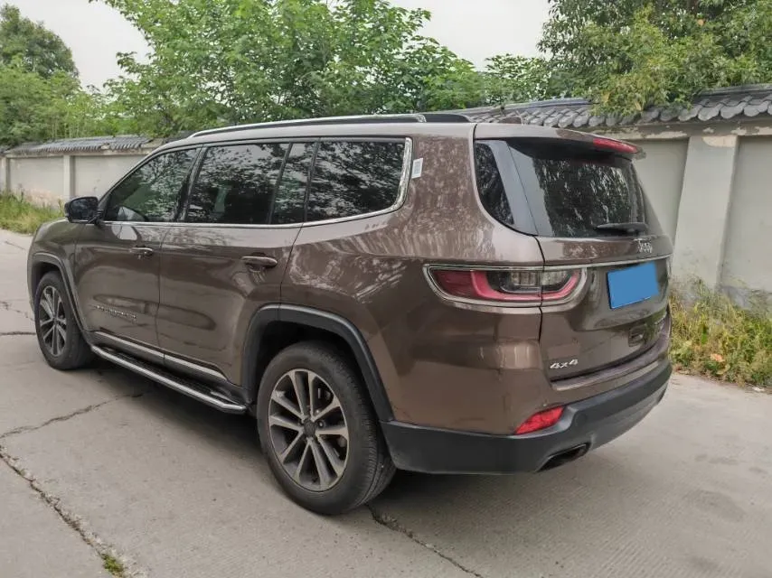 2018 Jeep Grand Commander 2.0T 265HP L4 9AT,autocango,china used car exporter,china ev exporter,chinese used car exporter,chinese used ev exporter