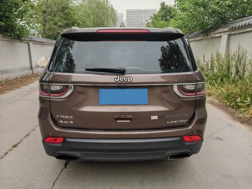 2018 Jeep Grand Commander 2.0T 265HP L4 9AT,autocango,china used car exporter,china ev exporter,chinese used car exporter,chinese used ev exporter