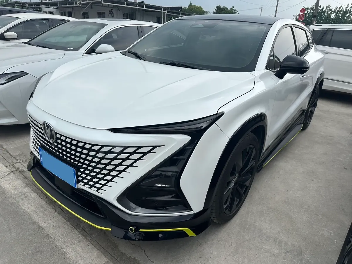 2022 ChangAn UNI-T 1.5T 188HP L4 7DCT,autocango,china used car exporter,china ev exporter,chinese used car exporter,chinese used ev exporter