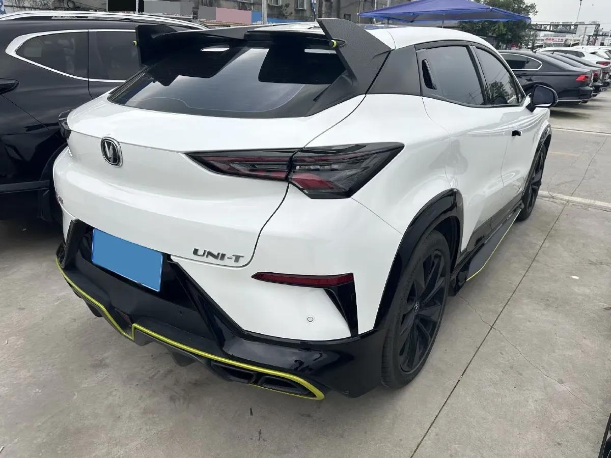 2022 ChangAn UNI-T 1.5T 188HP L4 7DCT,autocango,china used car exporter,china ev exporter,chinese used car exporter,chinese used ev exporter