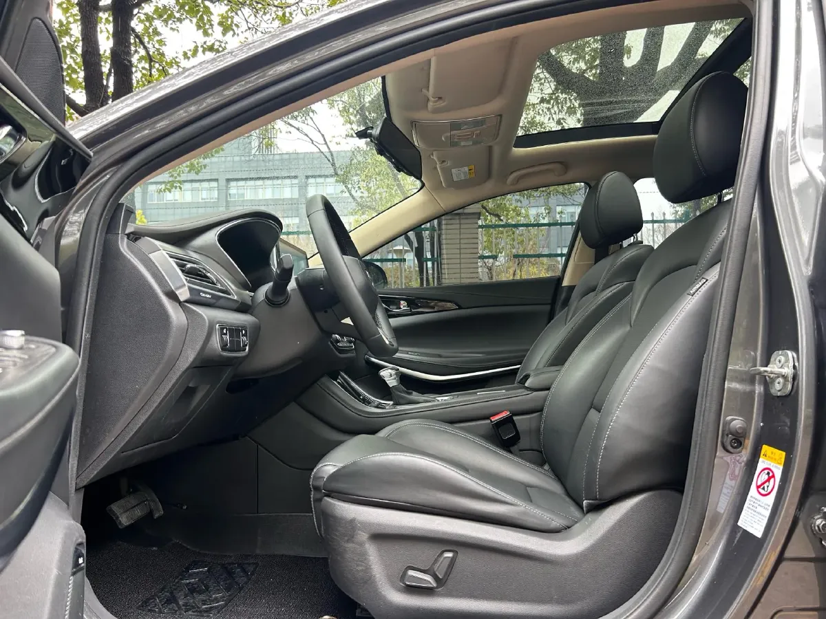 2021 ChangAn Raeton CC 1.5T 180HP L4 7DCT,autocango,china used car exporter,china ev exporter,chinese used car exporter,chinese used ev exporter