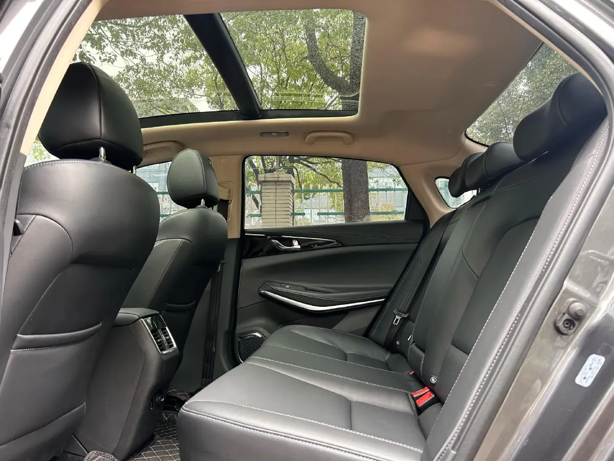 2021 ChangAn Raeton CC 1.5T 180HP L4 7DCT,autocango,china used car exporter,china ev exporter,chinese used car exporter,chinese used ev exporter