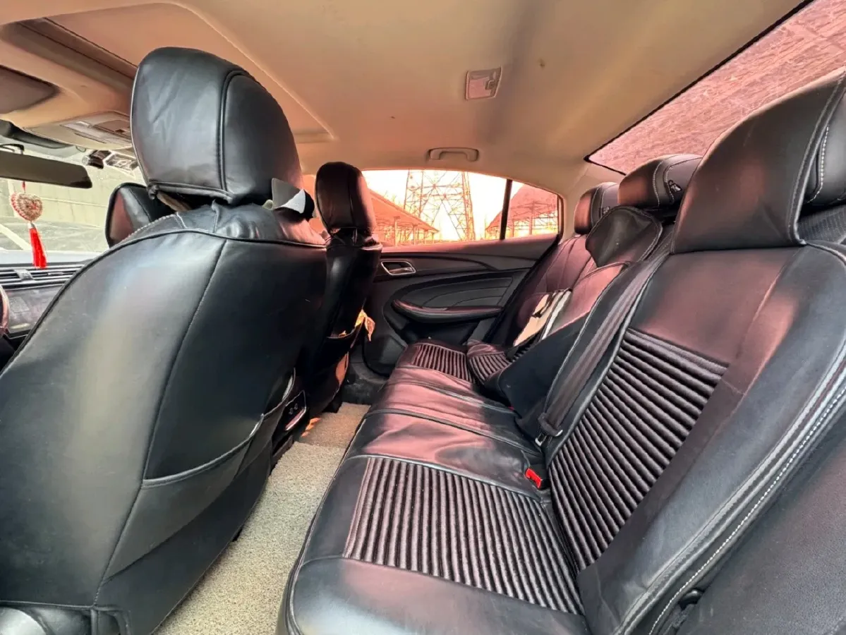 2020 Roewe i5 1.5L 120HP L4 CVT,autocango,china used car exporter,china ev exporter,chinese used car exporter,chinese used ev exporter