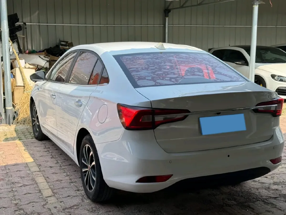 2020 Roewe i5 1.5L 120HP L4 CVT,autocango,china used car exporter,china ev exporter,chinese used car exporter,chinese used ev exporter