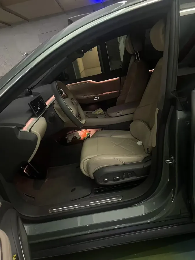 2021 Volkswagen ID.6 Crozz BEV 84.8KWH,autocango,china used car exporter,china ev exporter,chinese used car exporter,chinese used ev exporter