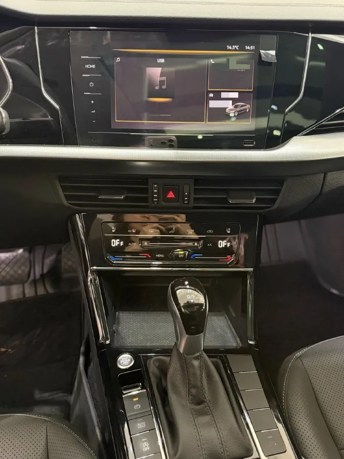 2024 Volkswagen Passat 2.0T 220HP L4 7DCT,autocango,china used car exporter,china ev exporter,chinese used car exporter,chinese used ev exporter