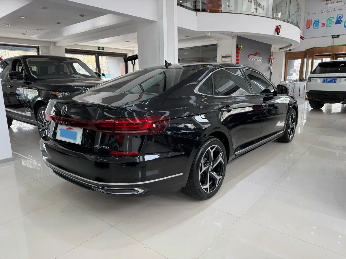 2024 Volkswagen Passat 2.0T 220HP L4 7DCT,autocango,china used car exporter,china ev exporter,chinese used car exporter,chinese used ev exporter