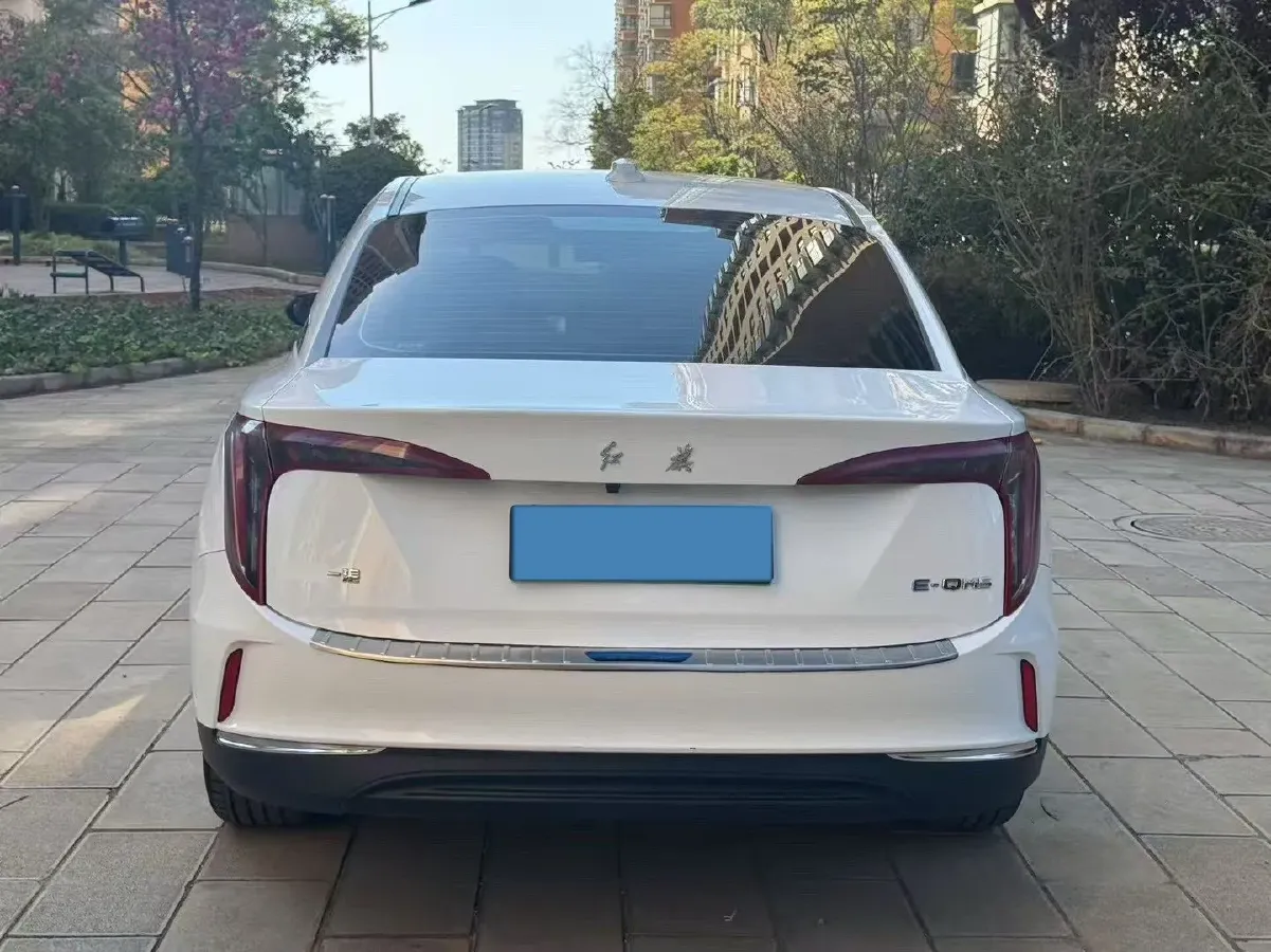 2022 HongQi E-QM5 BEV 54KWH,autocango,china used car exporter,china ev exporter,chinese used car exporter,chinese used ev exporter