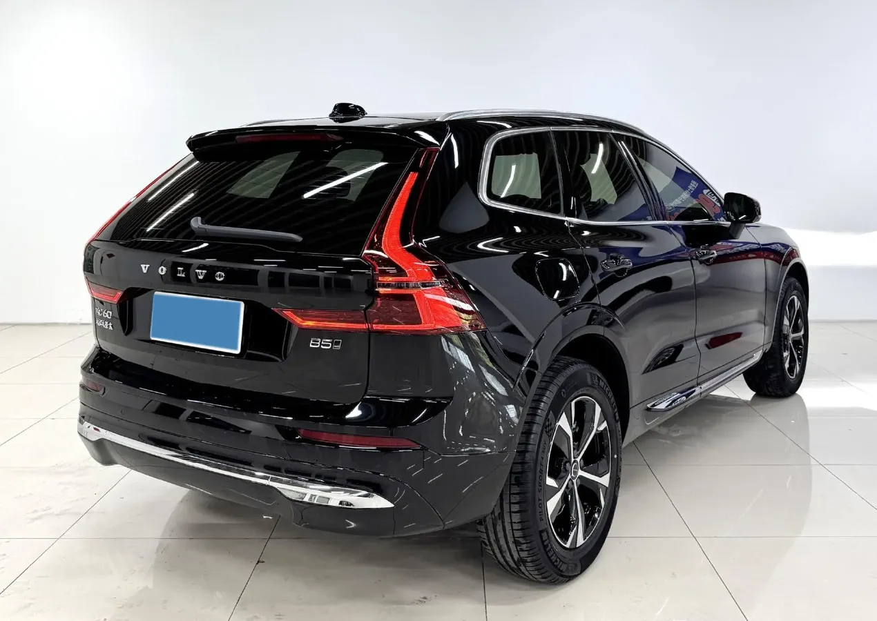 2026 Volvo XC60 2.0T 250HP L4 8AT,autocango,china used car exporter,china ev exporter,chinese used car exporter,chinese used ev exporter