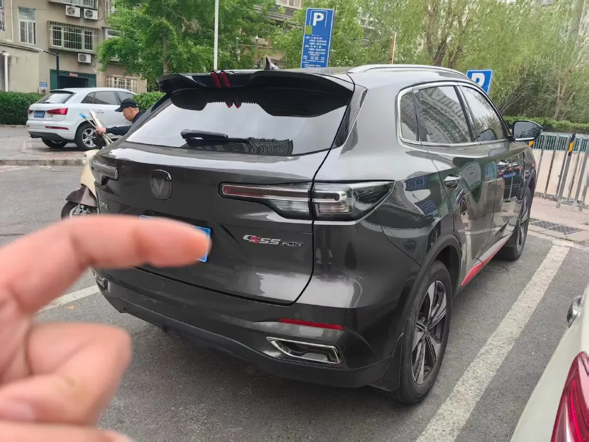 2022 ChangAn Oshan X7 Plus 1.5T 188HP L4 7DCT,autocango,china used car exporter,china ev exporter,chinese used car exporter,chinese used ev exporter