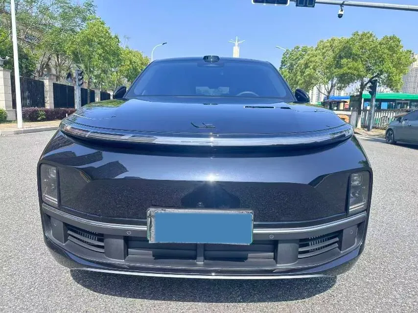 2025 Li L8 Range Extended 154HP REEV,autocango,china used car exporter,china ev exporter,chinese used car exporter,chinese used ev exporter