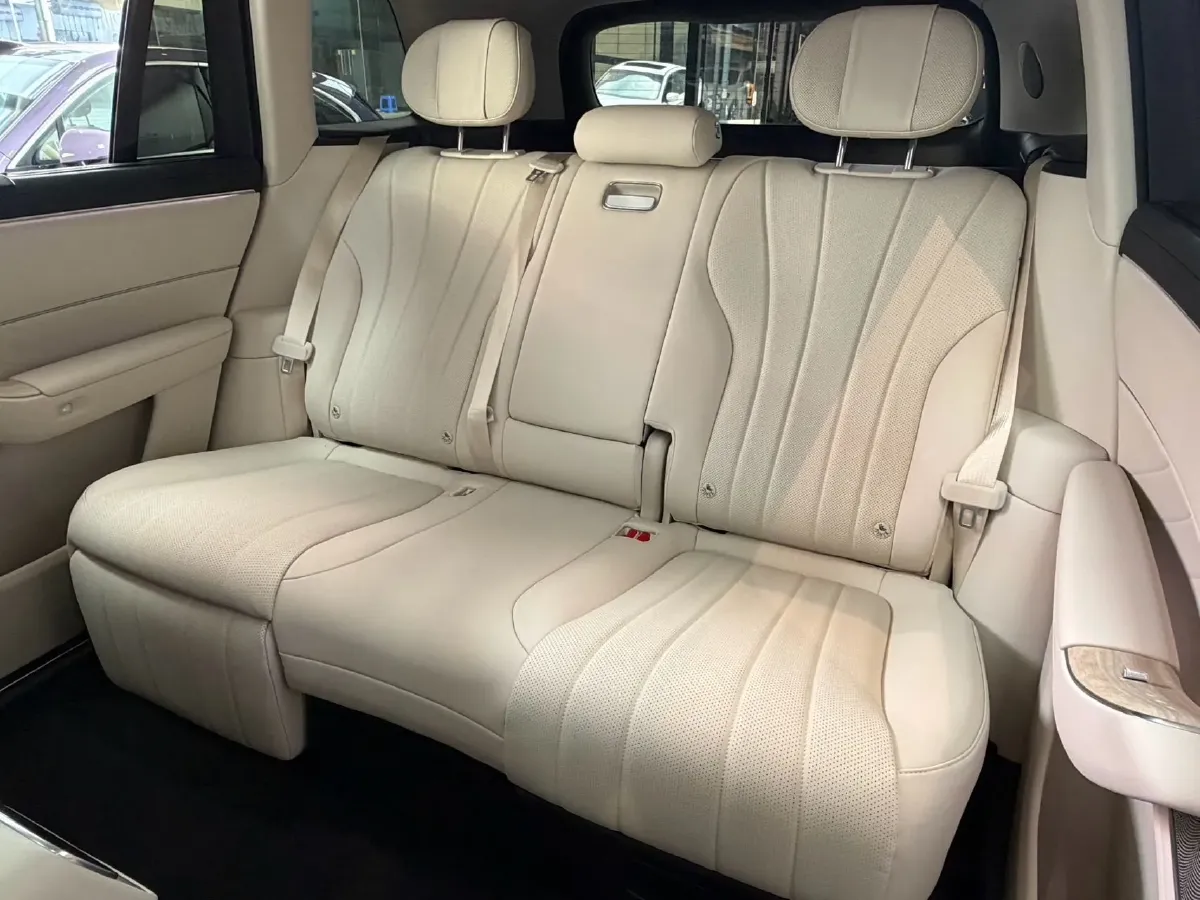 2025 AITO AITO M8 REEV 160HP REEV 53.4KWH,autocango,china used car exporter,china ev exporter,chinese used car exporter,chinese used ev exporter