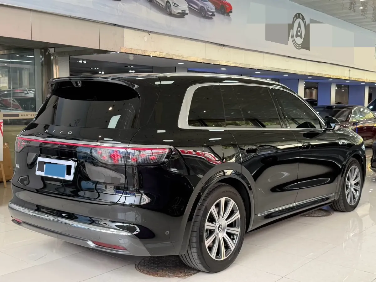 2025 AITO AITO M8 REEV 160HP REEV 53.4KWH,autocango,china used car exporter,china ev exporter,chinese used car exporter,chinese used ev exporter